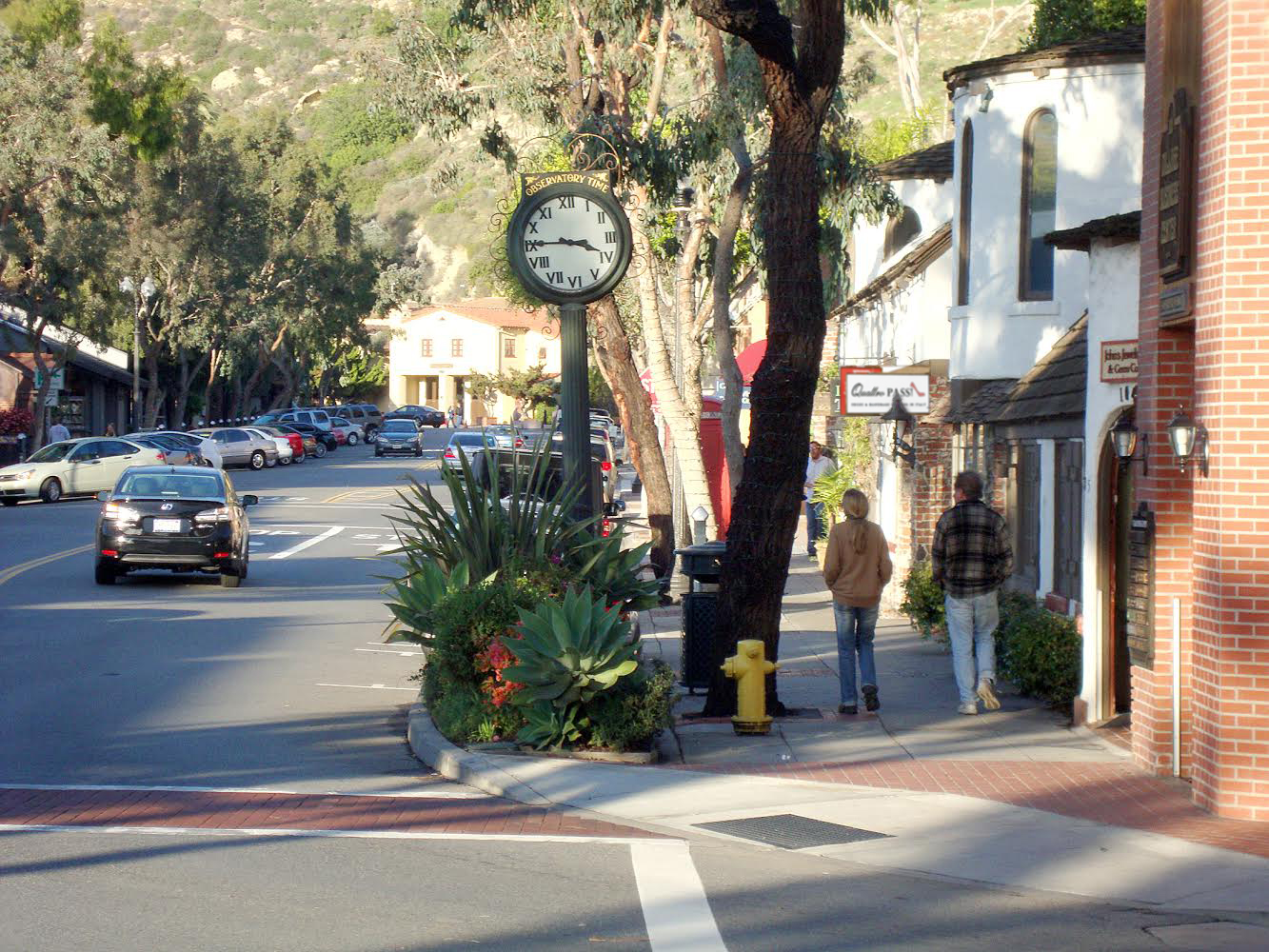 laguna-beach-village-an-enchanting-treasure-the-three-tomatoes