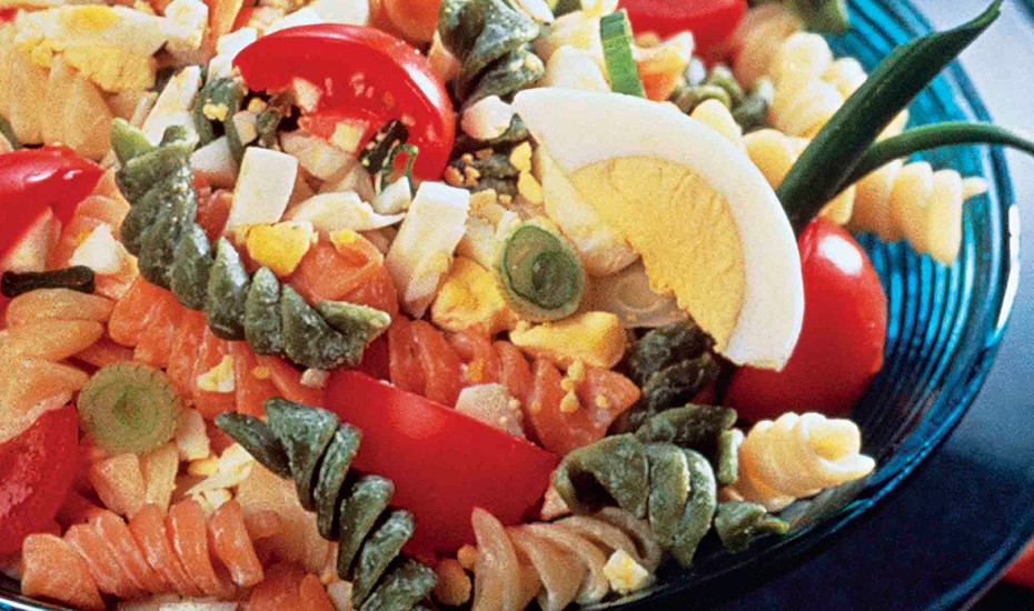 pasta salad with egg and mayo